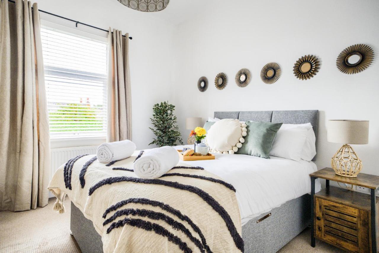 Coventry Fashionable House, City Centre, Free Parking, Sleeps 4, By Empower Homes Esterno foto